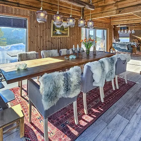 Gorgeous In Passebekk With Kitchen Hébergement de vacances Omholt